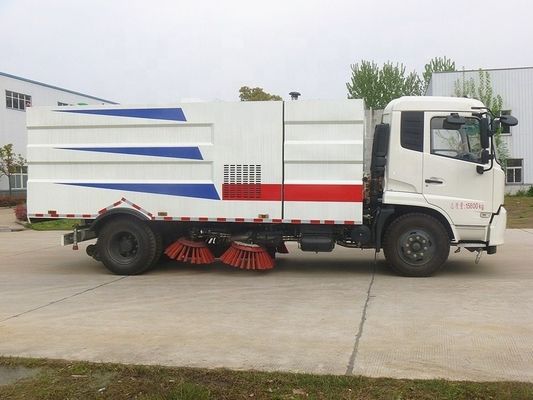Vélo de nettoyage routier de 210 chevaux, petit camion de nettoyage de rue Euro 2 4x2