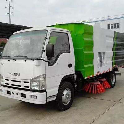 ISUZU camions à usage spécial 3cbm camion de balayage de route mini machine à nettoyer la rue