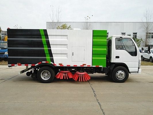 ISUZU camions à usage spécial 3cbm camion de balayage de route mini machine à nettoyer la rue