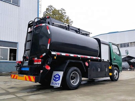 Chine DONGFENG 5cbm Camion-citerne de carburant Petit camion de stockage de pétrole 4X2