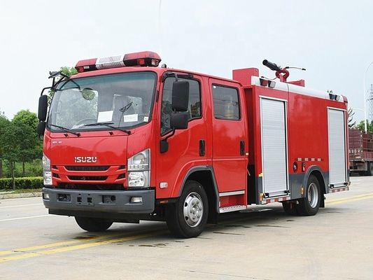 ISUZU 4X2 700P camion de lutte contre les incendies petit camion de sauvetage des incendies 4cbm 5cbm