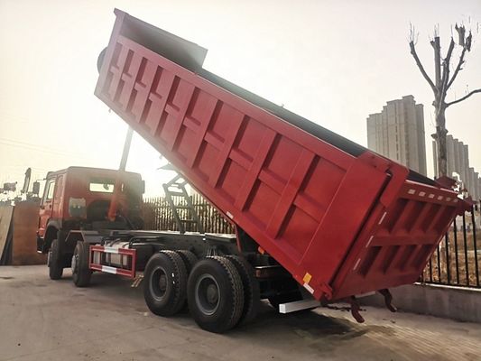 Chine Sinotruck Howo 6X4 Camion à décharges 371HP Camion à bascule