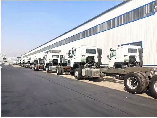 Chine Howo 4x2 130hp 6 Tonnes Sinotruk camion léger Mini Cargo Petit camion à décharge camion à bascule prix d'usine
