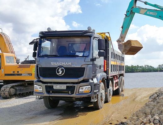 Chinois camion de dépôt Shacman Dongfeng Sinotruck 6X4 camion lourd de service de stock camion de basculement 8X4 de haute qualité bon prix à vendre