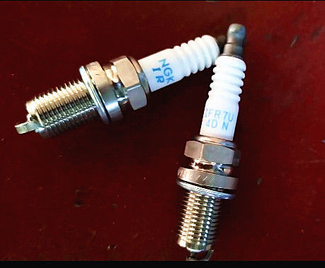 Sinotruk HOWO Shacman VG1560080701 Pièces détachées moteur bougie d'allumage originale à remplacer