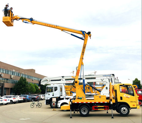 ISUZU Sinotruk Chassis camion de travail aérien 12 véhicule de travail aérien à rampe pliante avec prix d'usine