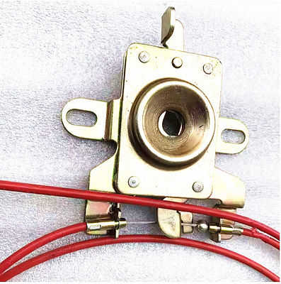 Pièces détachées de camions Shacman M3000/X3000 serrure et câble DZ14251110080 siège de serrure et assemblage de la tige d'attache original
